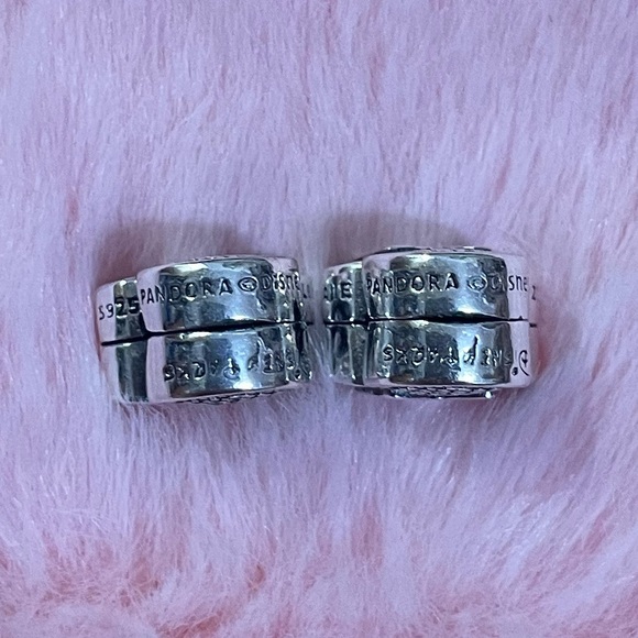 2 Charm Disney Parks Mickey Mouse & Minnie Mouse Heart Bead Collection Charm Set - Picture 2 of 2